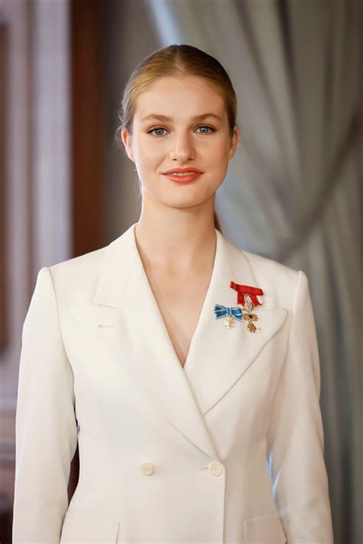 About Princess Leonor's boyfriend, he looks tall and handsome, and he