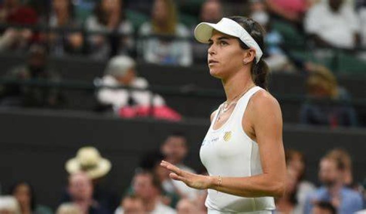 Ajla Tomljanovic gesturing