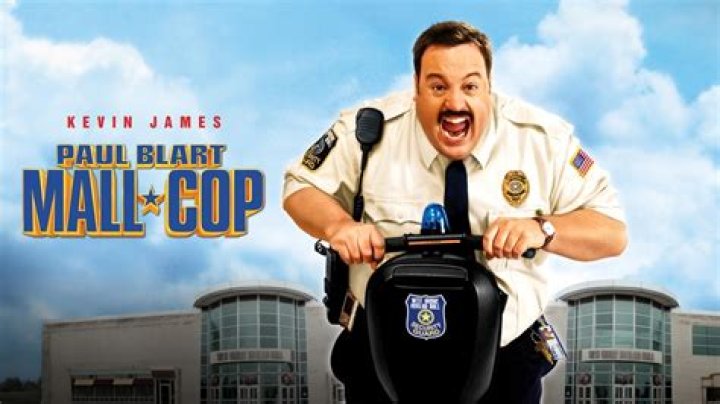 Kevin Smith as Paul Blart running through a mall in a still from ‘Paul Blart: Mall Cop 2’