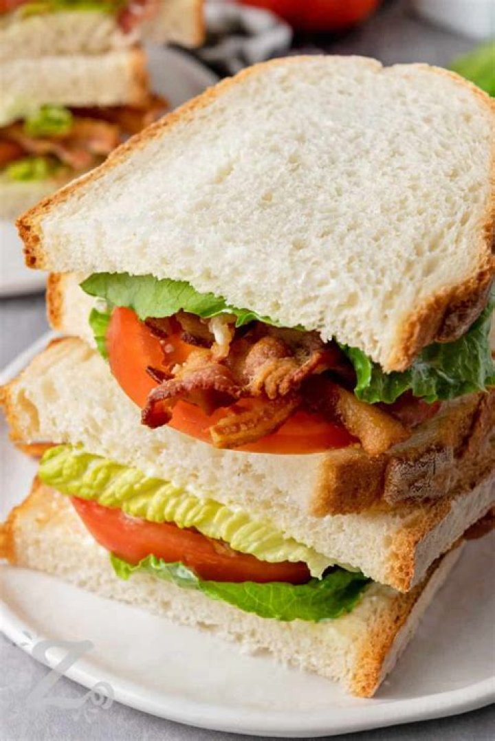 Sandwich Classic Bocadillo.png