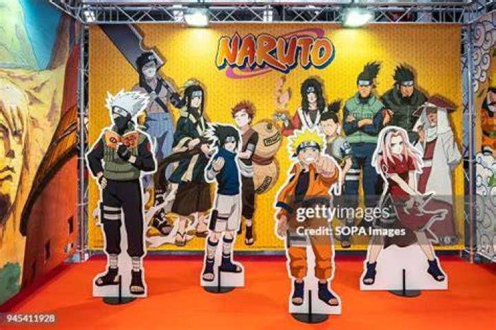 Stage for selfies with Naruto characters. Stage for selfies with Naruto characters.
